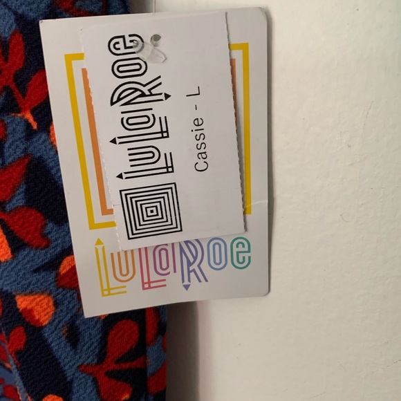 LulaRoe Cassie Skirt NWT LARGE - Picture 2 of 8